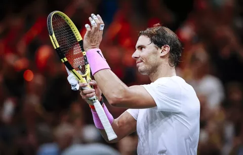 Rafael  Nadal se lesiona y no puede jugar la semifinal de París