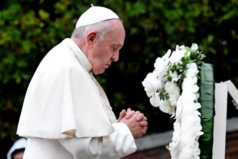 El papa en Hiroshima: "Usar la energía atómica para la guerra es un crimen"