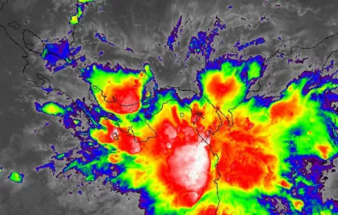 Sinaproc emite aviso de prevención por el paso de la onda tropical No. 54