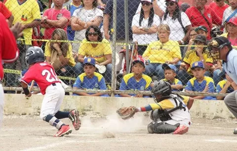  Panamá se venga de Colombia y se corona en el Panamericano de Béisbol  U10 