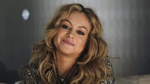 Paulina Rubio: 'Soy un camaleón para no morir'