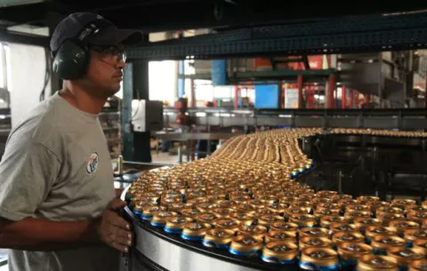 Cae 4 por ciento la producción de bebidas alcohólicas en Panamá