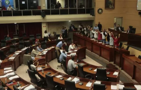 Asamblea Nacional deja claro que el debate sobre reformas constitucionales no se suspenderá