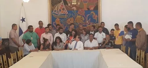 Abogados recomiendan eliminar 20 artículos de paquete de reformas constitucionales 