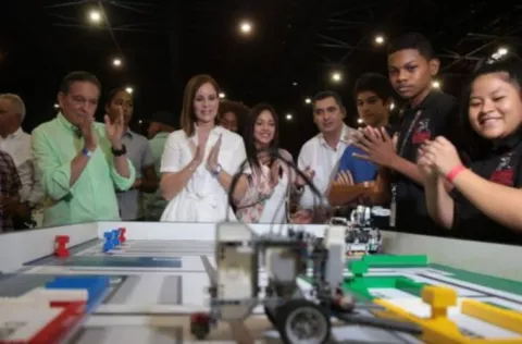 Panamá tiene sus representantes   en las  Olimpiadas de Robótica