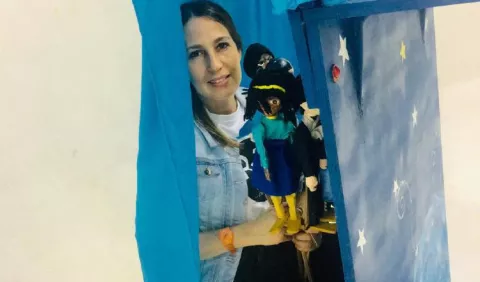 Teatrino ambulante Son Azul fomenta valores en la población infantil