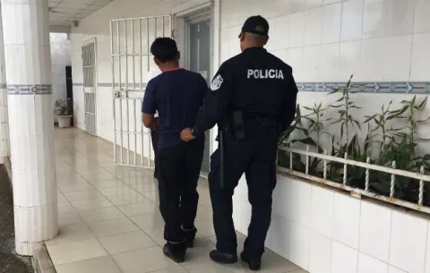 Detienen a sujeto por presunto intento de abuso sexual contra un menor en Soná  