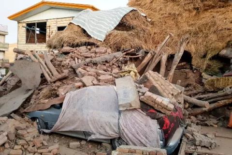 Sismo de 5.9 grados deja cerca de seis muertos y más de 300 heridos en Irán
