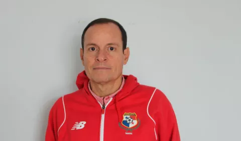 Kenneth Zseremeta entrenará a la selección femenina a partir del 18 de noviembre