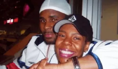 Andrea Kelly está molesta con cadena de TV