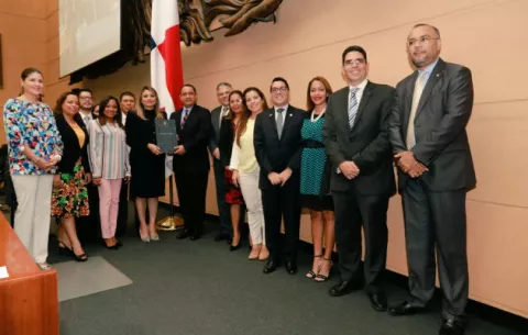 Aprueban en tercer debate proyecto de ley Aprender Haciendo 