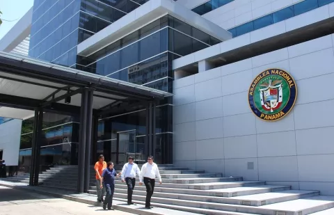 Remodelarán comedor de la oficina presidencial de la Asamblea por $38 mil
