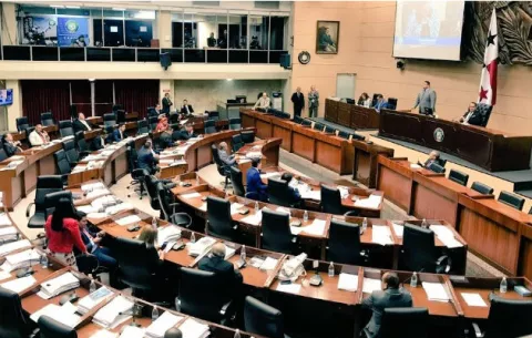 Asamblea Nacional ratifica a Eduardo Ulloa como procurador general de la Nación 