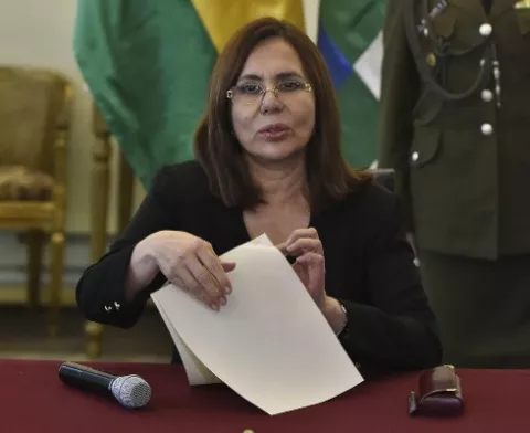 Bolivia declara personas no gratas a diplomáticos de México y España