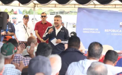 Evalúan cambios a proyecto de ampliación de carretera hacia Volcán