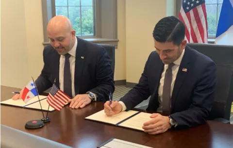 Panamá y Estados Unidos firman convenio en temas de ciberseguridad
