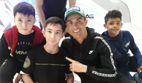El lindo gesto de Cristiano Ronaldo con un niño sin piernas