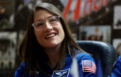 La astronauta Koch bate el récord de una mujer en el espacio: 289 días