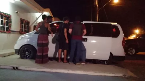 Migración retiene a 17 miembros de la secta 'Melanation' en San Carlos