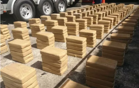 Decomisan 500 paquetes de droga en Punta Burica; tres colombianos están detenidos