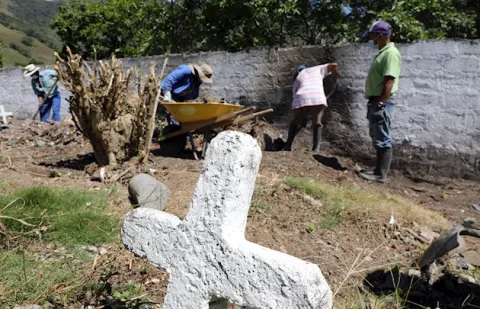 "Falsos positivos" reviven en Colombia con el hallazgo de 50 posibles víctimas