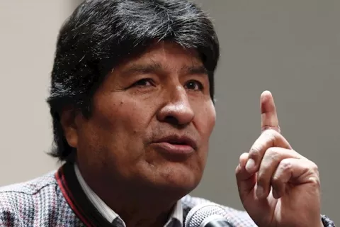 Expresidente boliviano Evo Morales viaja de México a Cuba a consulta médica