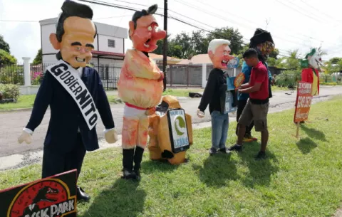 Expresidentes reunidos en Interamericana junto al reguesero "Sech" y el Guasón