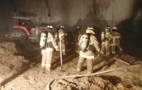 Incendio consume galera llena de pacas en Santo Domingo de Las Tablas