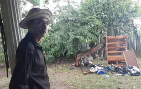 Incendio consumió recámara de dos adultos mayores en Pesé