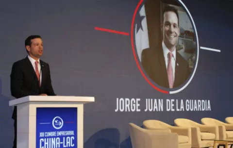 ¿Cómo invertir en Panamá?, tema abordado en las sesiones plenarias de la Cumbre Empresarial China