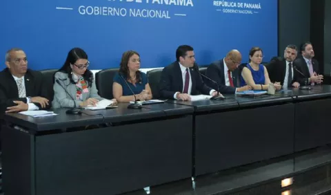 Ejecutivo está obligado a denunciar supuestas irregularidades de Juan Carlos Varela