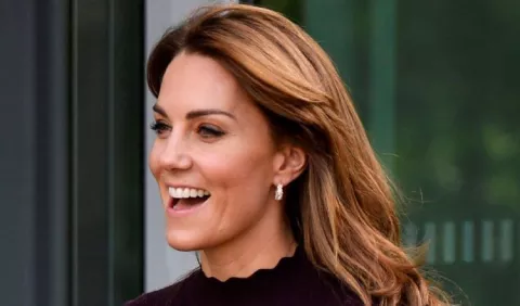 Kate Middleton dice que fue camarera 