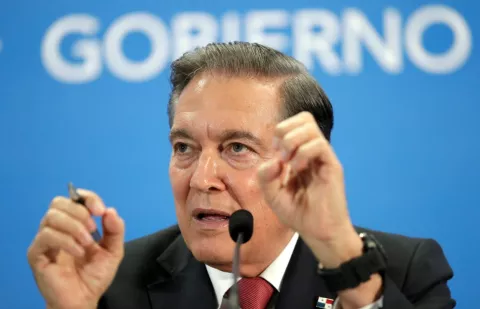 Laurentino Cortizo promete que el Idaan y la Caja de Seguro Social no se privatizarán
