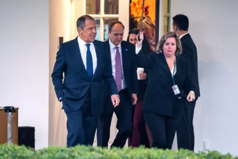 Donald Trump advierte a Rusia que no interfiera en las elecciones de Estados Unidos