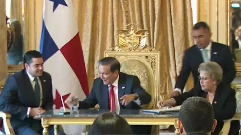 María Eugenia López toma posesión como magistrada de la Corte Suprema