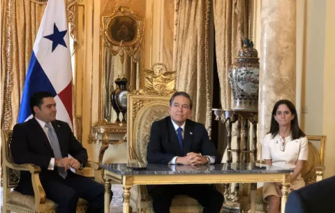 Laurentino Cortizo firma acuerdo con el PNUD para facilitar diálogo sobre las reformas constitucionales