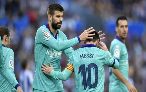  Barcelona empata y deja el liderato en el aire 