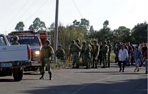 Mueren cuatro personas por explosión de un polvorín en el centro de México
