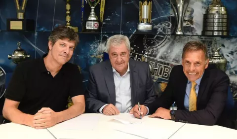 Miguel Ángel Russo es oficialmente el nuevo técnico de Boca Juniors