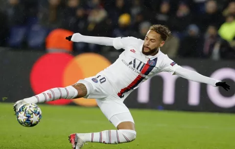 Neymar vuelve a demandar al Barcelona; reclama su dinero