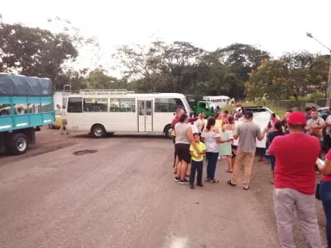 Residentes de El Arado en La Chorrera exigen la rehabilitación de las calles