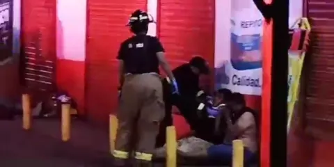Vehículo termina con las llantas para arriba tras una colisión en La Chorrera