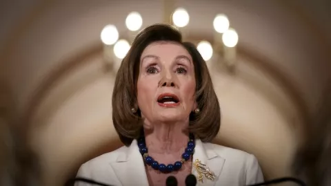 Nancy Pelosi pide iniciar la redacción de los cargos del juicio político a Donald Trump