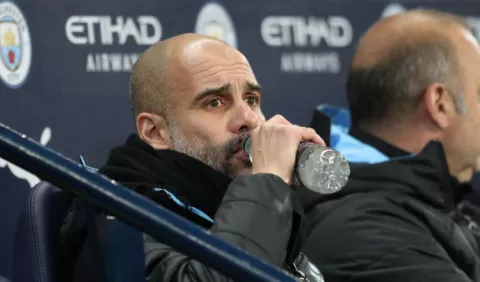 Pep Guardiola se quiere quedar en el Manchester City, pero...