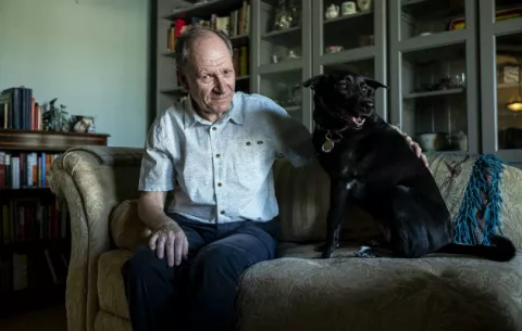 Los perros no pueden evitar que nacieron para ser amorosos
