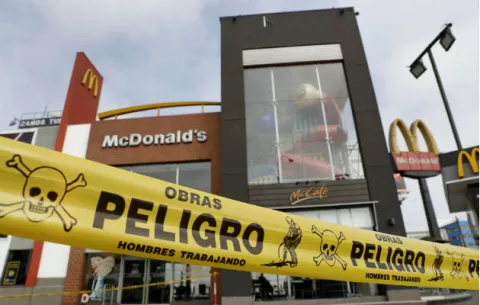 El Gobierno peruano anuncia drásticas sanciones tras muertes en McDonald's