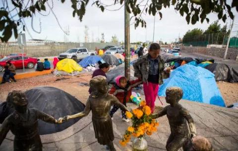 La violencia impulsa a buscar asilo
