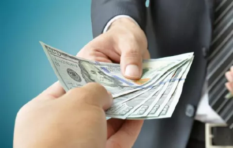 Empresarios afirman que no existe las condiciones para realizar ajustes al salario mínimo