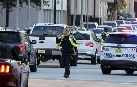 Robo armado a joyería deja cuatro muertos en Florida tras larga persecución