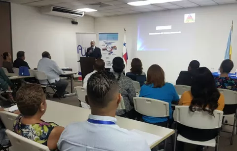 Usuarios de la Zona Libre de Colón se actualizan en nuevos términos de comercio internacional